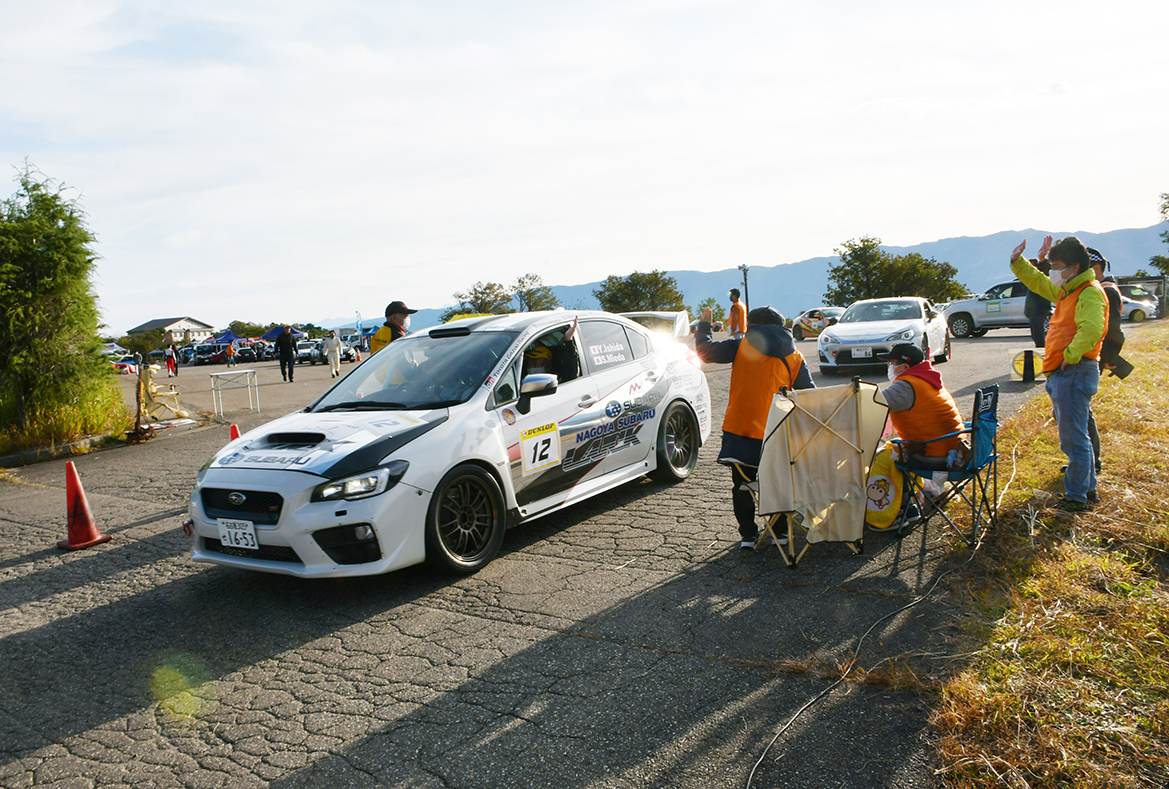 中部 近畿ラリー選手権も いよいよ最終戦 各クラスで接戦が展開 Jafモータースポーツ