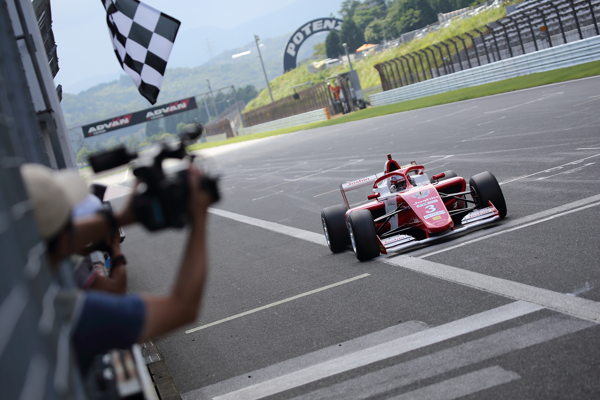 迫り来る後続の追撃をしっかり抑えて阪口晴南選手が富士大会5連勝