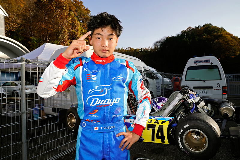 スポーツ選手 k 鈴木斗輝哉選手が今シーズンの鬱憤を晴らすFS-125部門初優勝！ | JAF