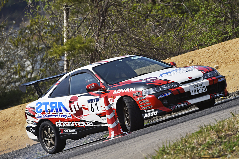 SA2佐藤巧、強者・朝山崇を下して全日本ジムカーナ初優勝！ | JAF