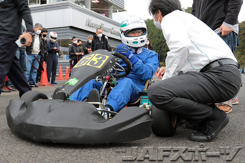 ツインリンクもてぎでevカートのデモランを実施 Jafモータースポーツ